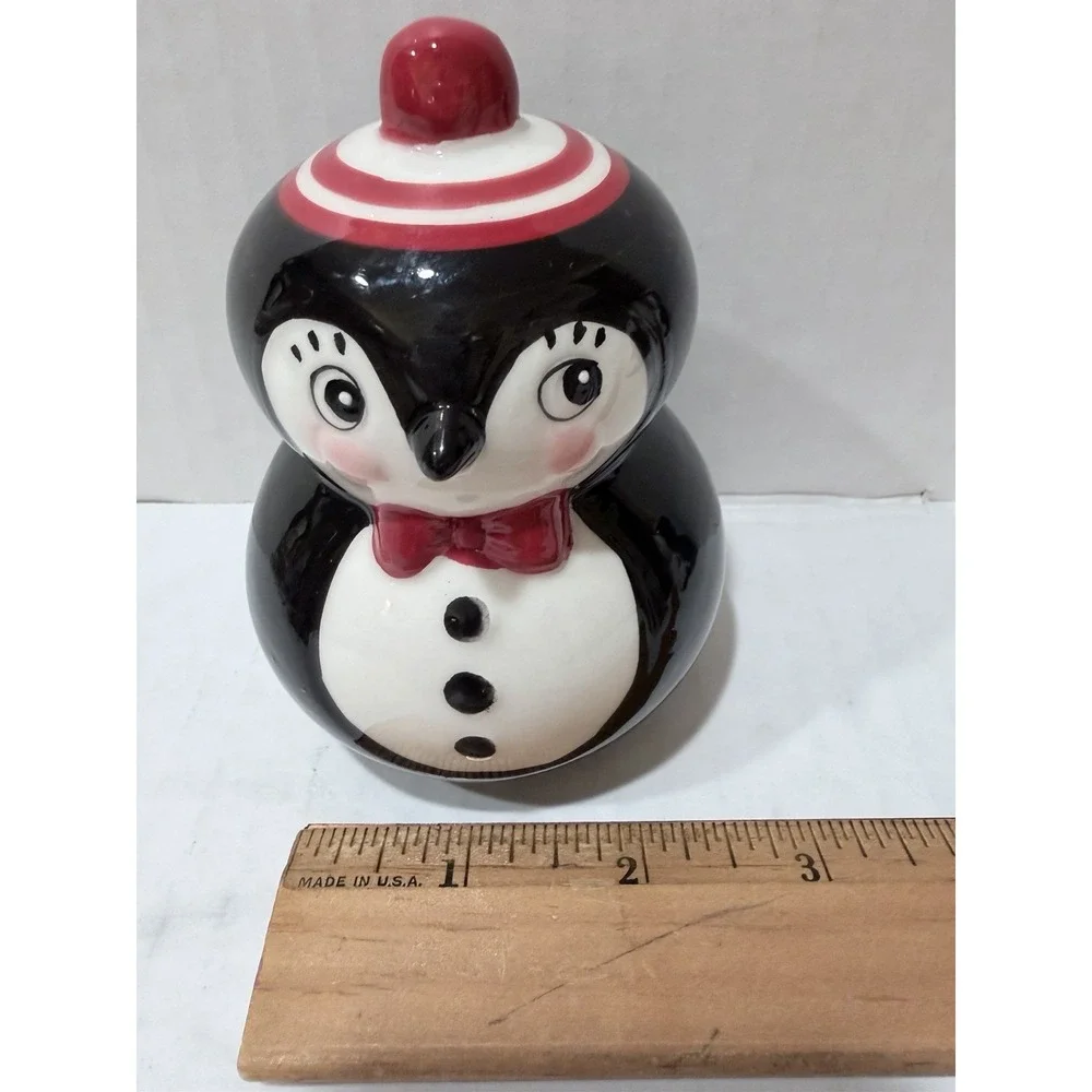 Johanna Parker Carnival Cottage Christmas Penguin Salt & Pepper Shaker Set